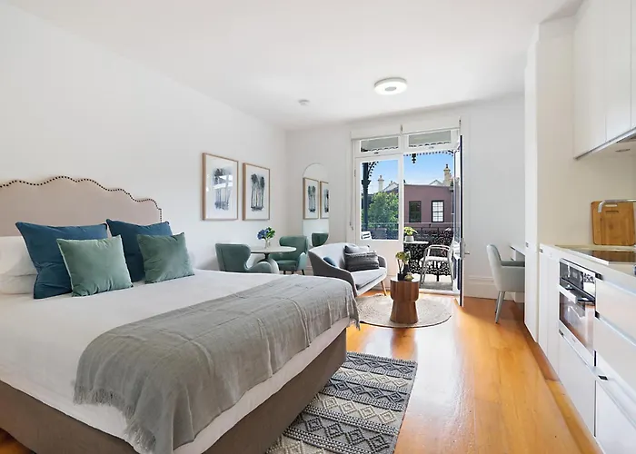 Cozy Studio With Balcony In Unbeatable Location